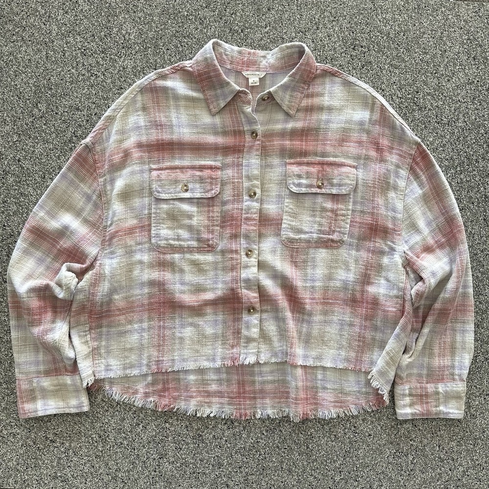 Aeropostale Long Sleeve Plaid Cropped Button Up Shirt Women's‎ Size M Fray Hem